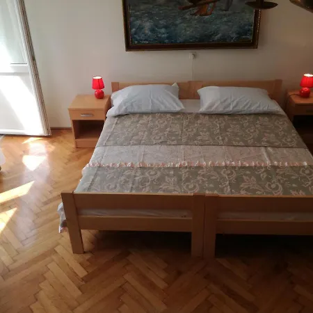 Apartman Paula *
